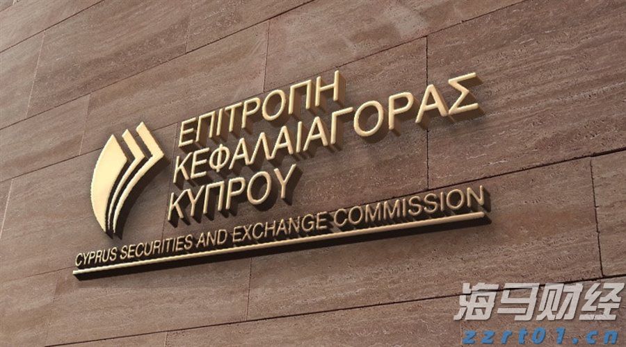 广州千人齐聚观看阅兵直播 老兵：我国军事发展日新月异